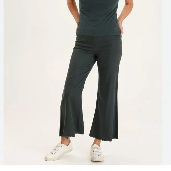 NWT XCVI Teal Hydra Flare Pant in sz L Large little smudge - Picture 1 of 13